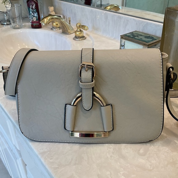 Miztique Handbags - Miztique taupe shoulder-bag with gold horse stirrup detail, NWOT, midsize